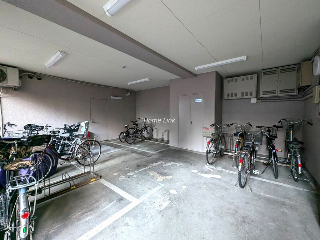 ナイスアーバン池袋山手通り　駐輪場